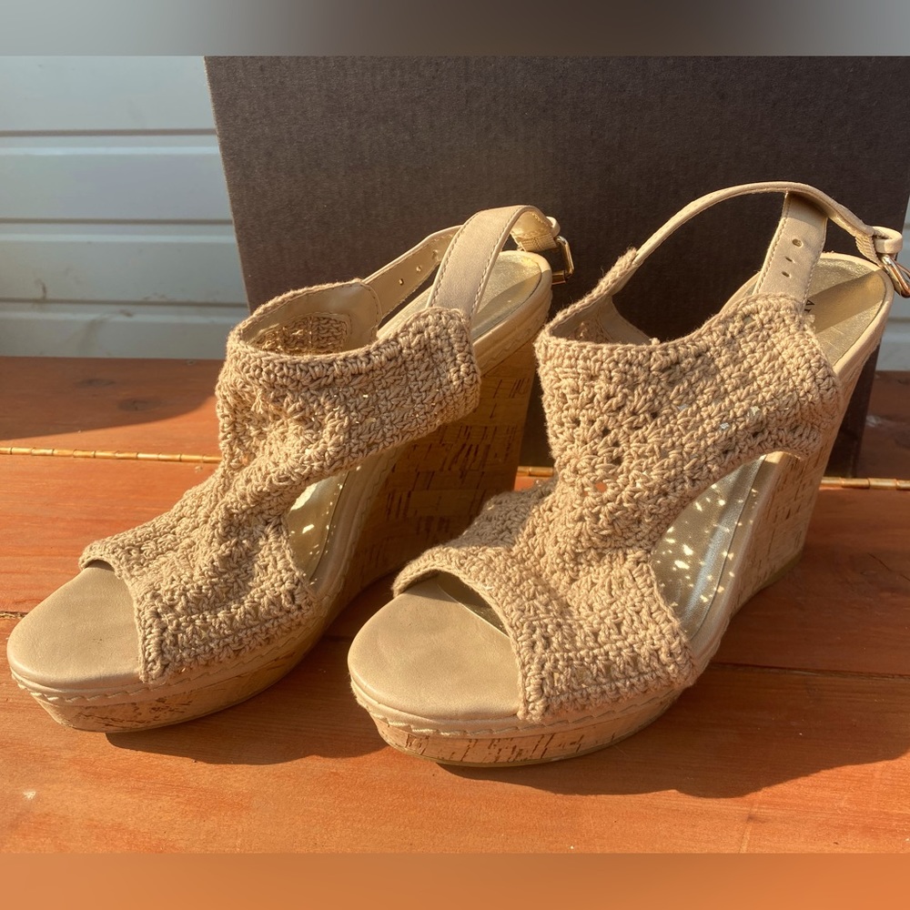 LIKE NEW Tan Macrame Wedges